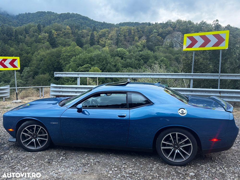 Dodge Challenger - 18