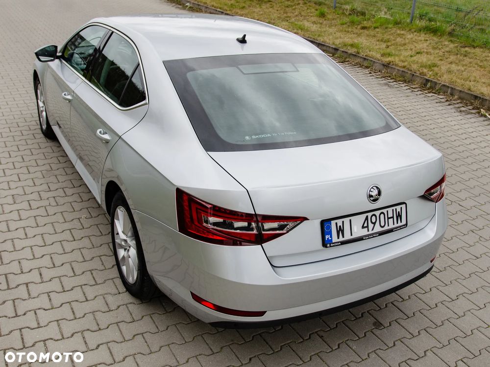 Skoda Superb 2.0 TDI Ambition - 12