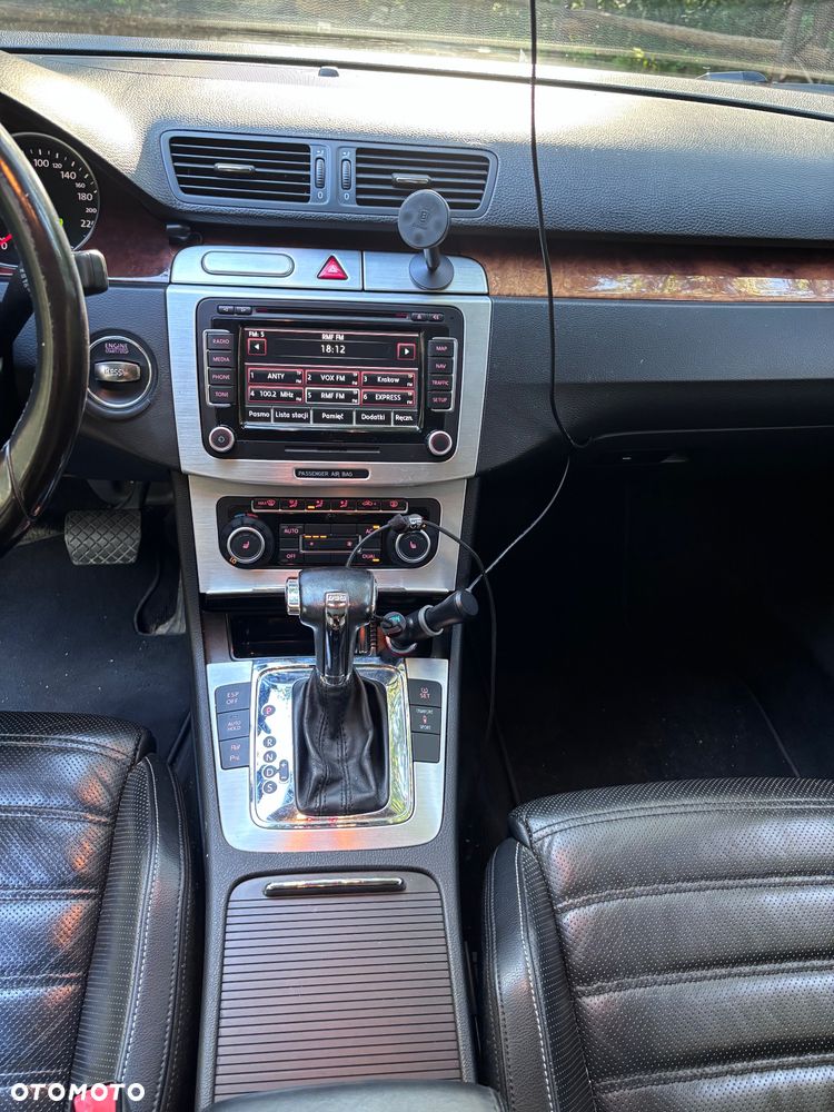 Volkswagen Passat - 13
