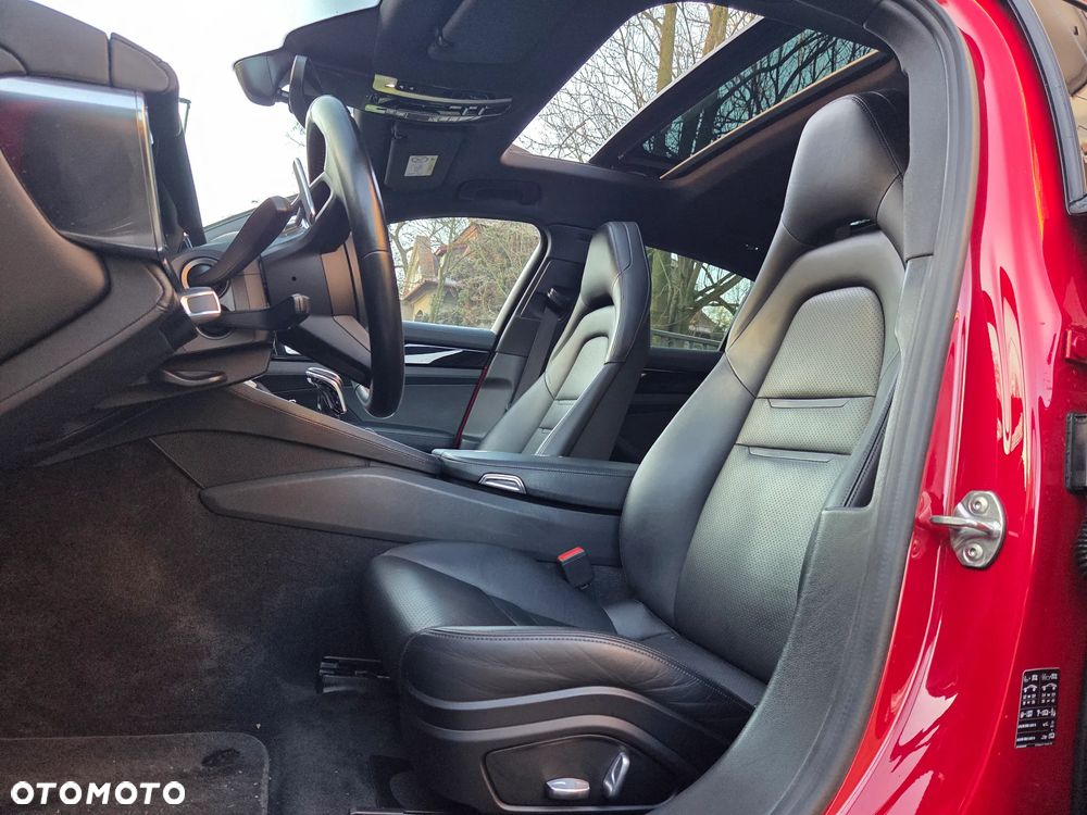 Porsche Panamera 4 - 33