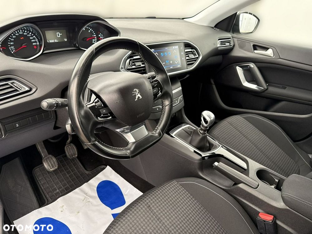Peugeot 308 - 13