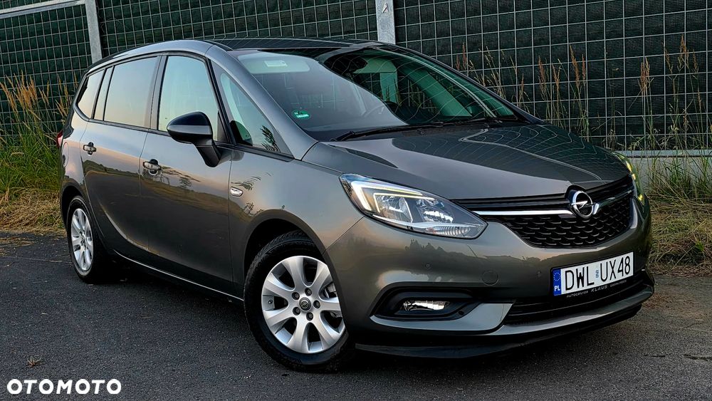 Opel Zafira - 1