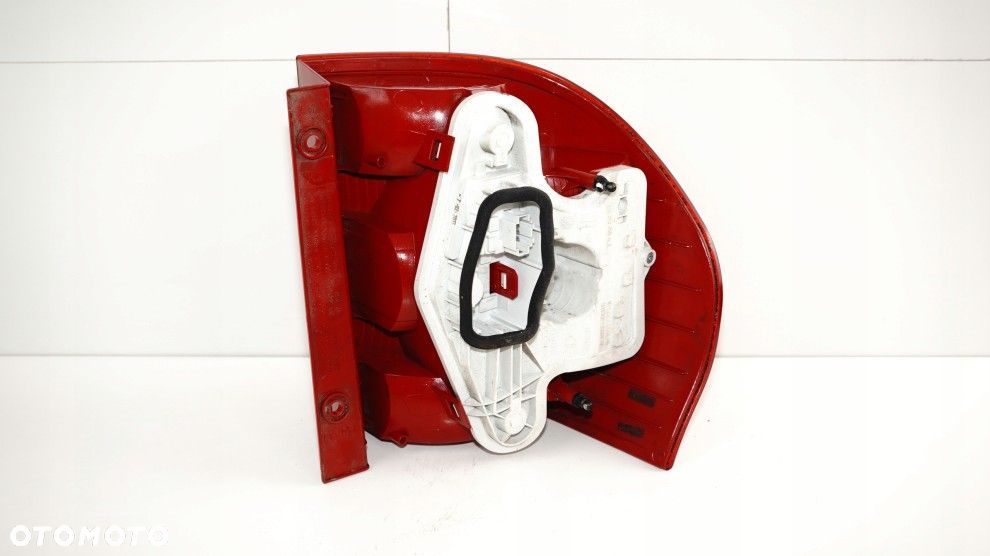 LAMPA TYLNA PRAWA SKODA YETI 5L0 5L 2009-2017 ORYGINAŁ - 6
