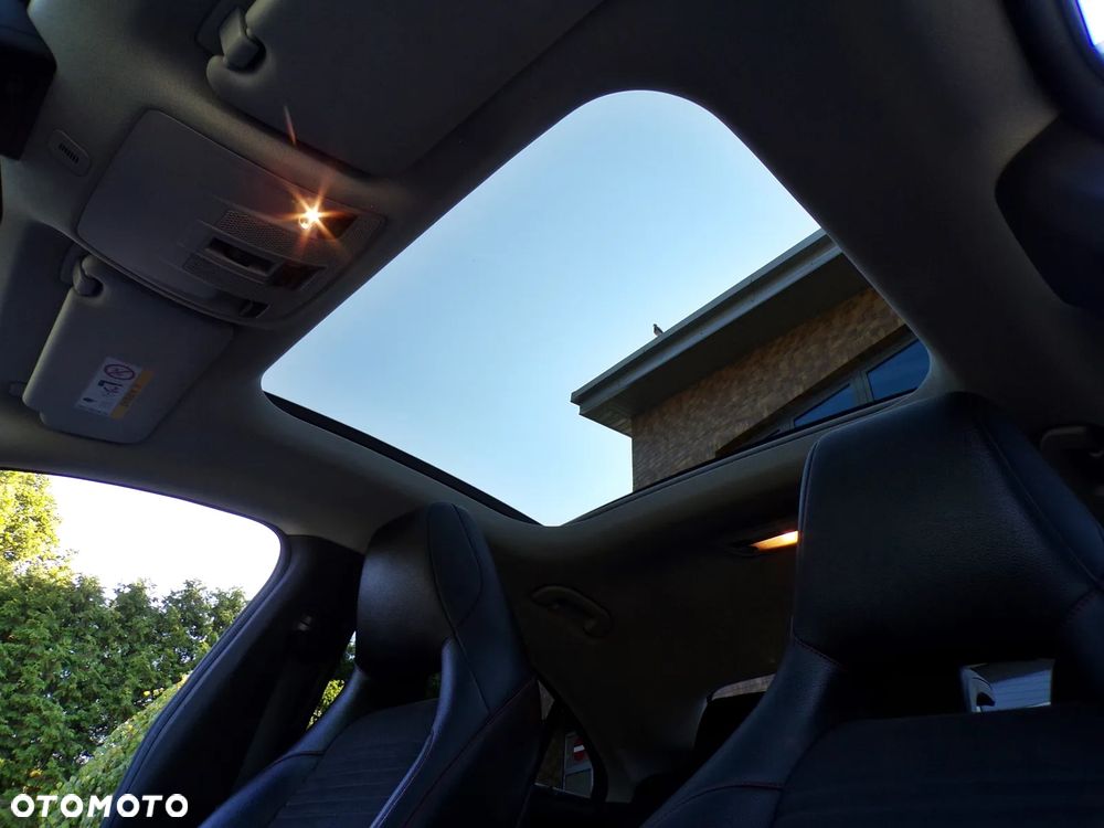 Mercedes-Benz CLA 250 4-Matic AMG Line - 23