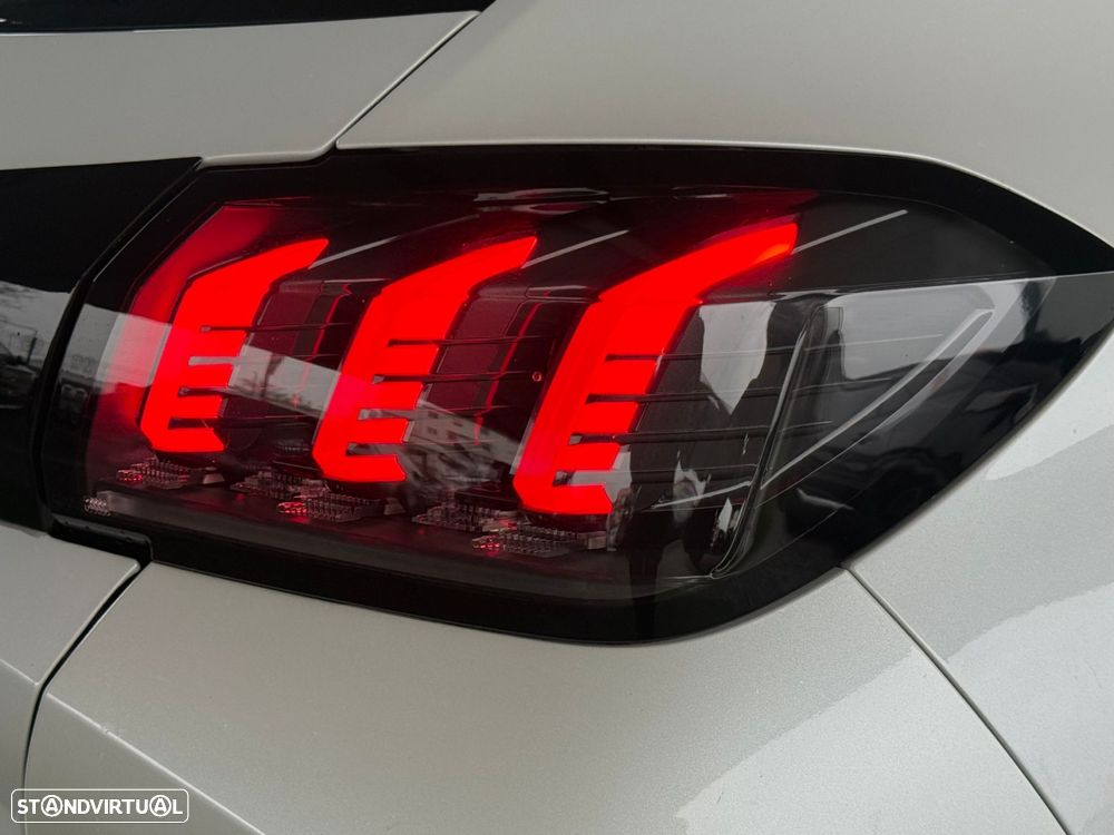 Peugeot e-208 50 kWh GT Pack - 19