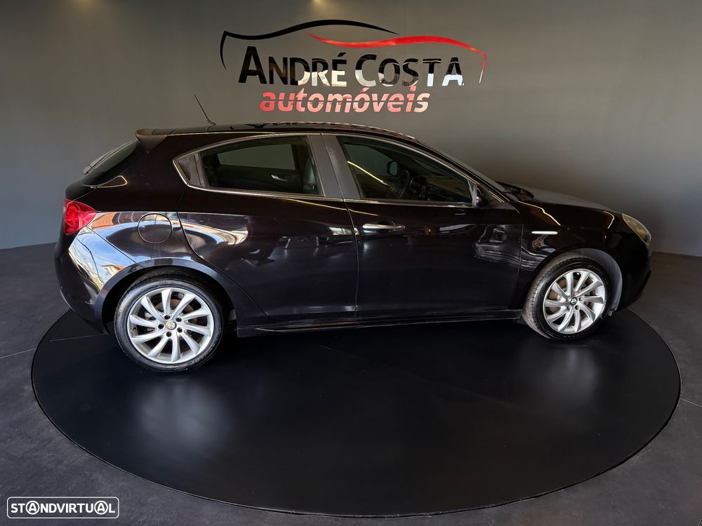 Alfa Romeo Giulietta 1.6 JTDm Veloce - 2