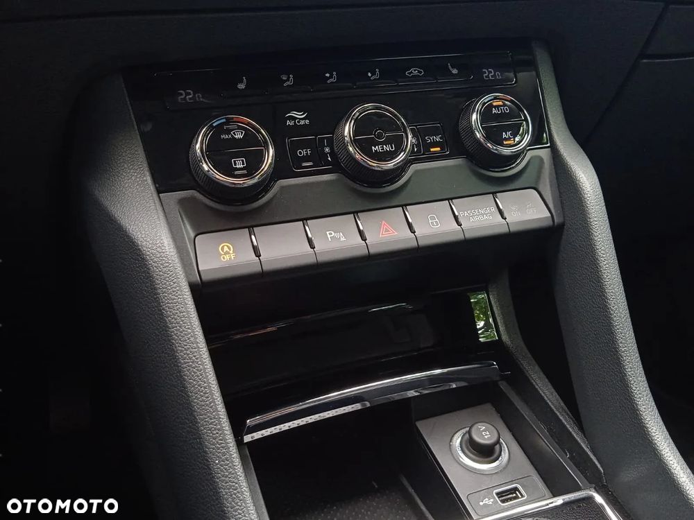 Skoda Karoq 1.5 TSI ACT 4x2 Style DSG - 29
