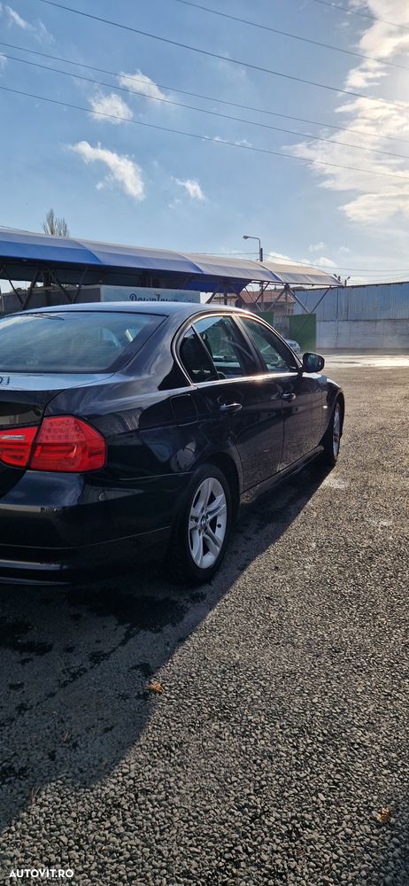 BMW Seria 3 318i - 7