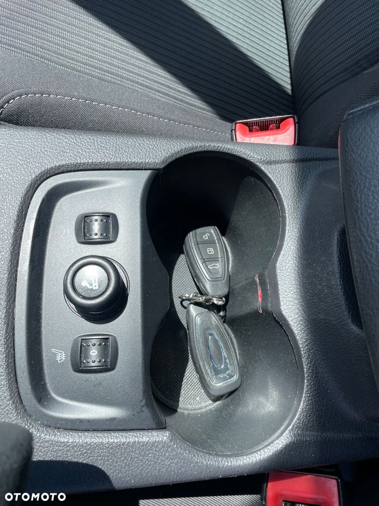 Ford Focus - 13