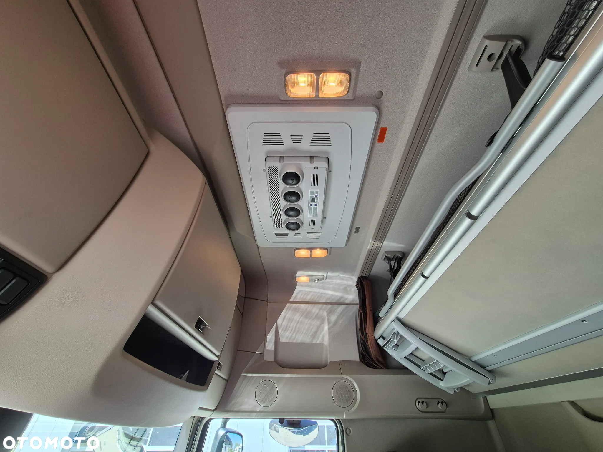 DAF XF 480 Low Deck Super Space Cab - 34