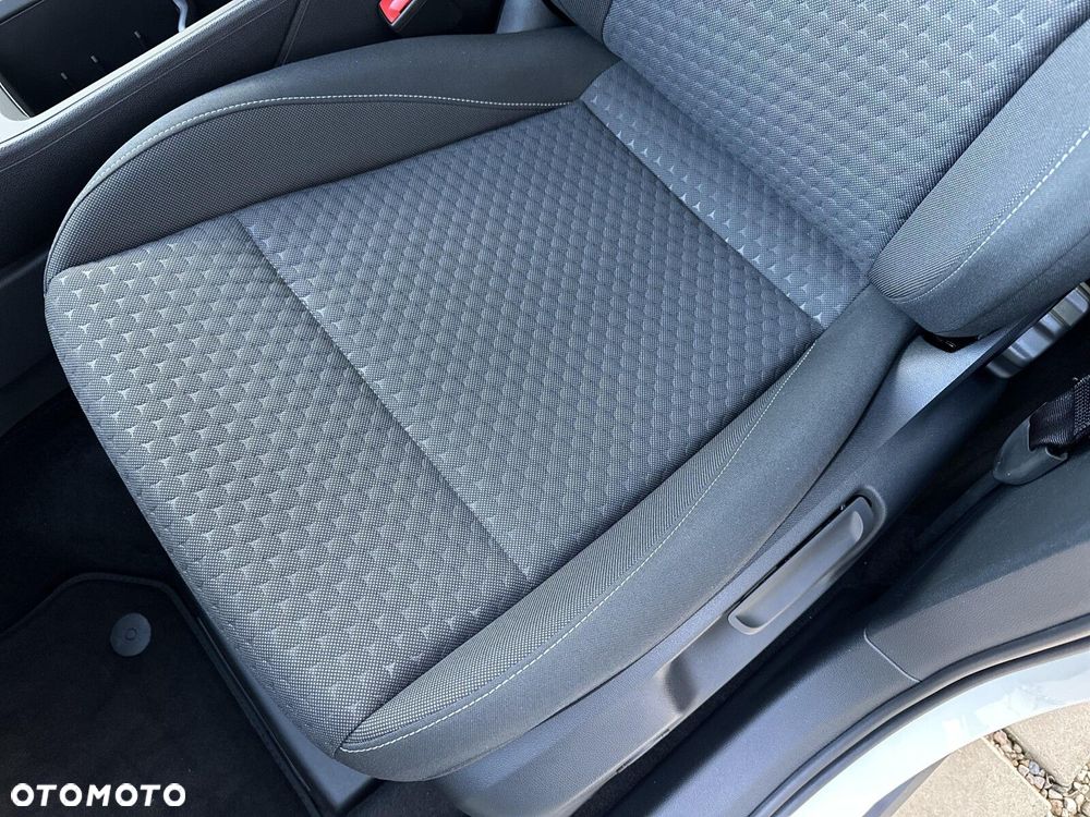 Volkswagen T-Roc - 12