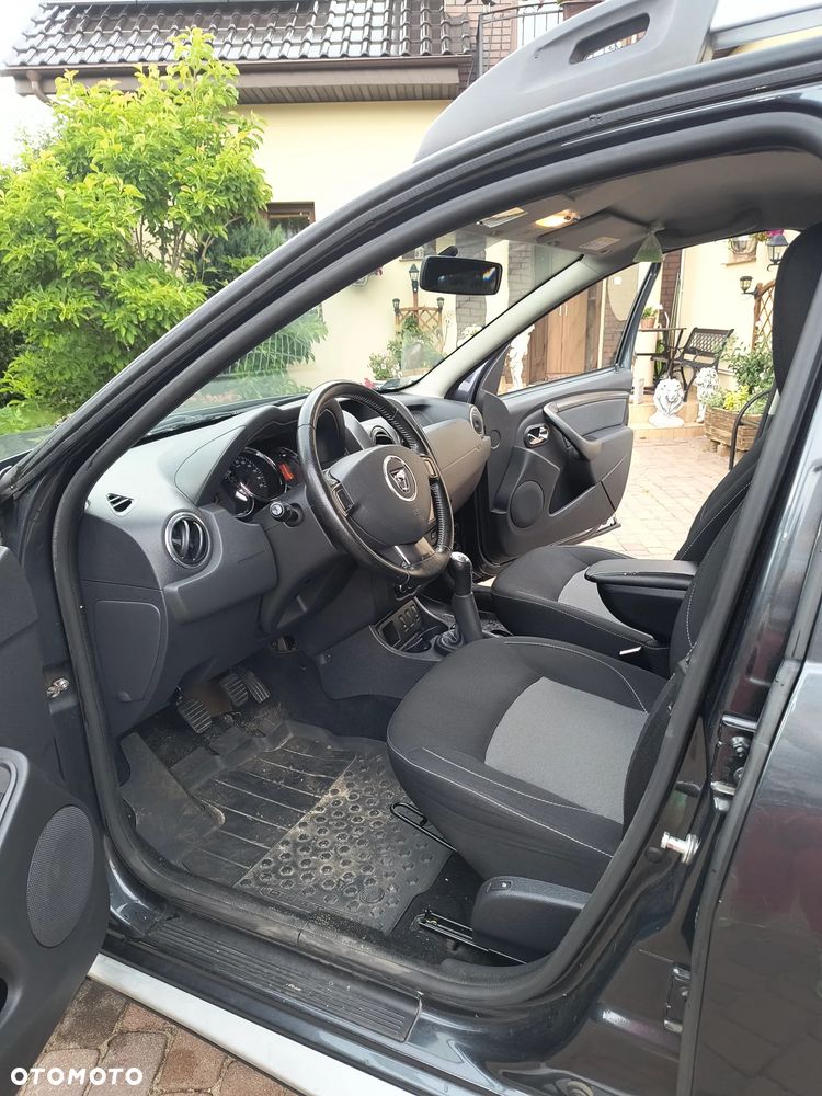 Dacia Duster 1.6 SCe Laureate S&S - 4