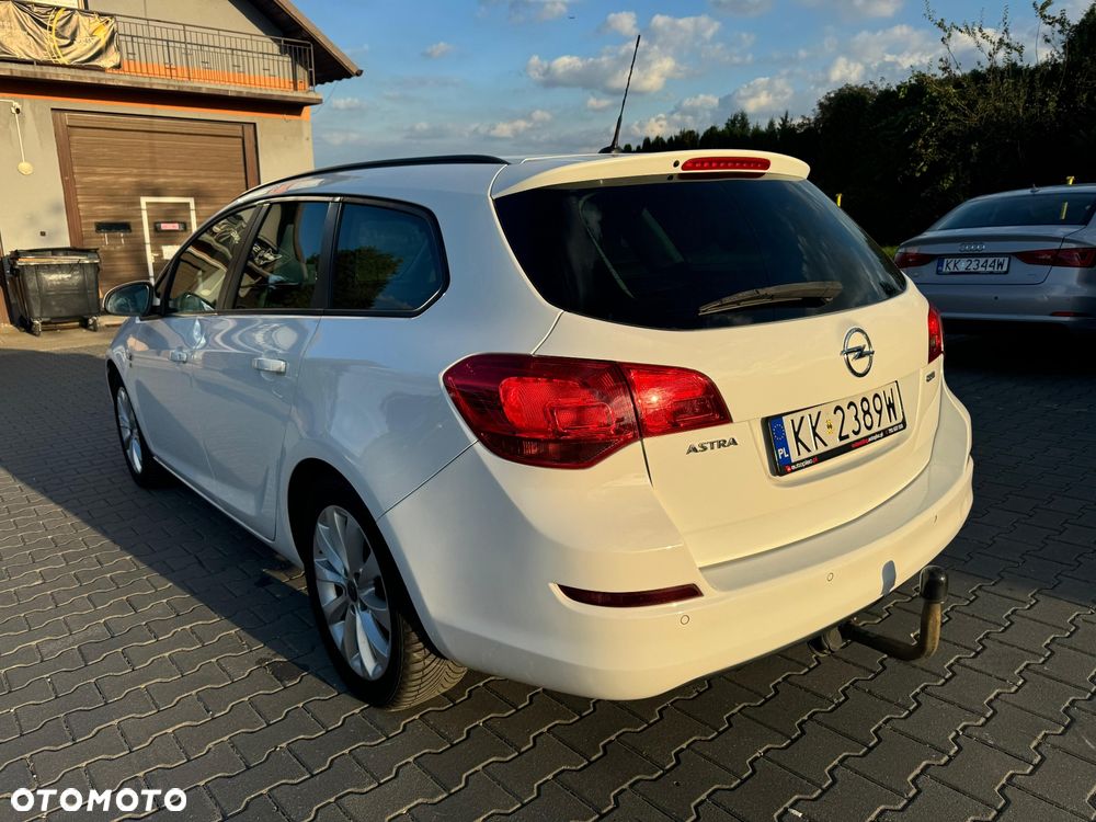Opel Astra 1.7 CDTI DPF 150 Jahre - 8