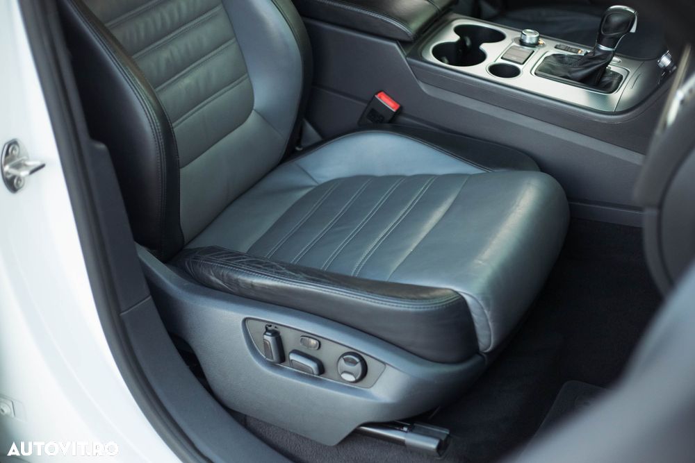 Volkswagen Touareg - 8