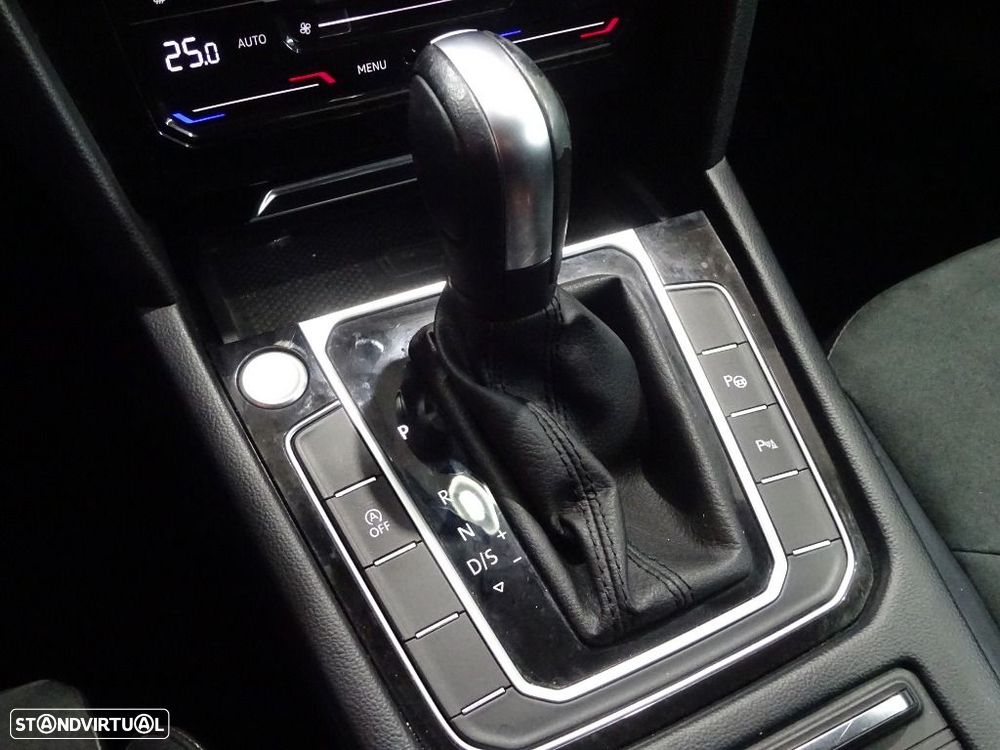 VW Arteon Shooting Brake 2.0 TDI Elegance DSG - 29