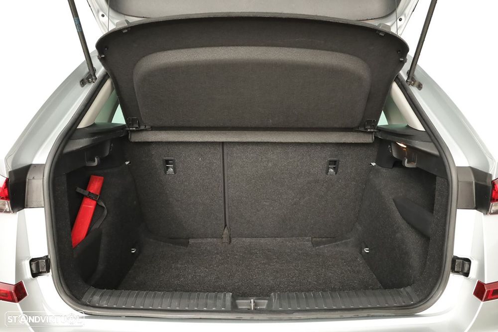Skoda Kamiq 1.0 TSI Selection DSG - 23