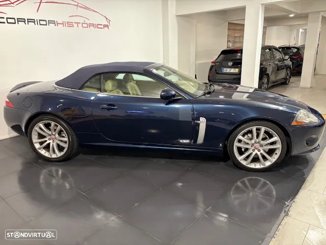 Jaguar XK 4.2 V8 Convertible - 51