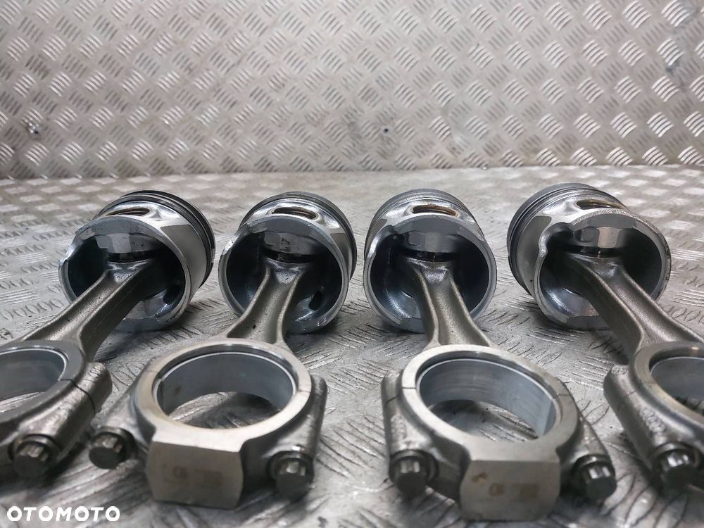 TŁOK + KORBOWÓD KOMPLET 4 SZT AUDI Q5 8R 2.0 TDI CAHA - 3