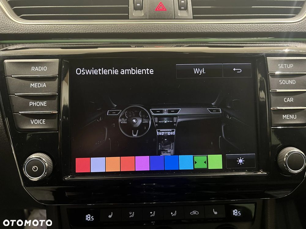 Skoda Superb 2.0 TDI Sportline DSG - 28