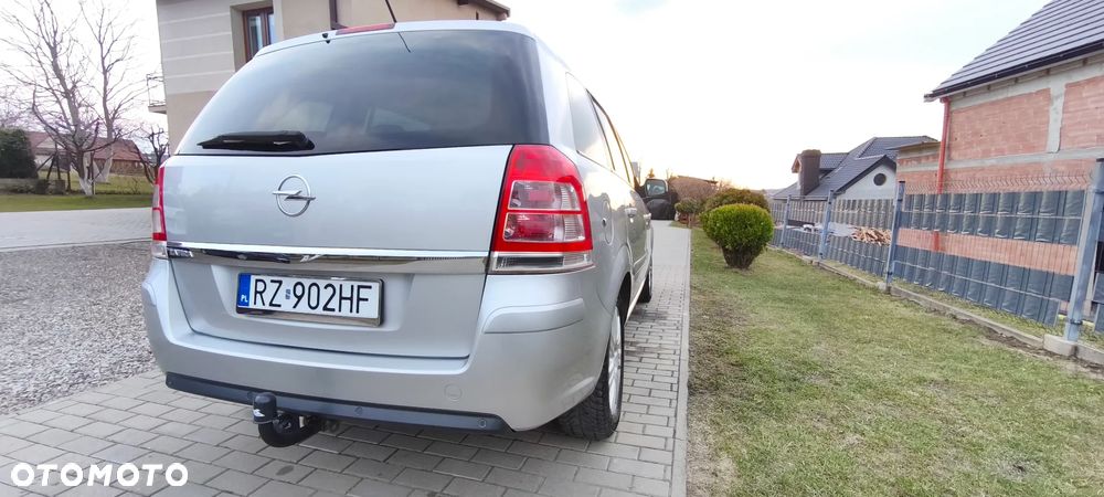 Opel Zafira 1.8 Cosmo - 3