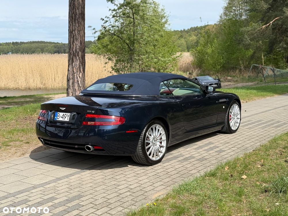 Aston Martin DB9 - 11