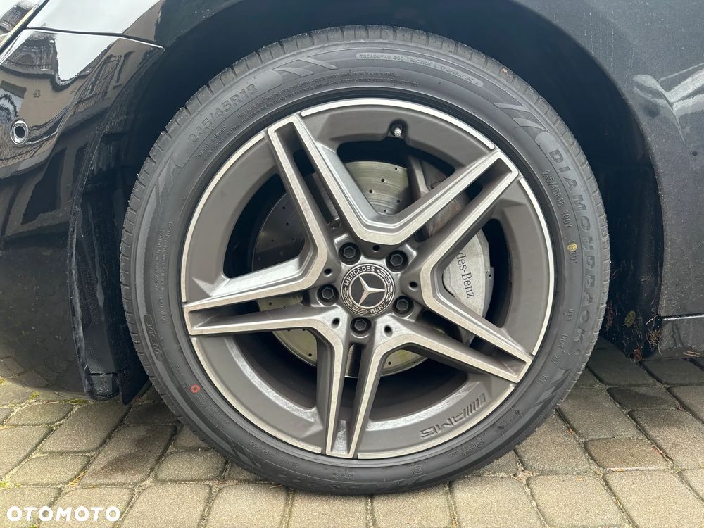 Mercedes-Benz Klasa E 220 d 4-Matic - 9