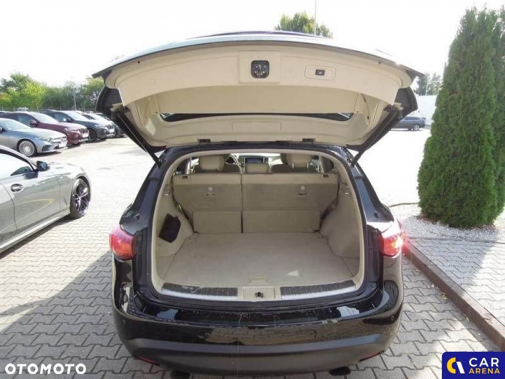 Infiniti QX70 - 21