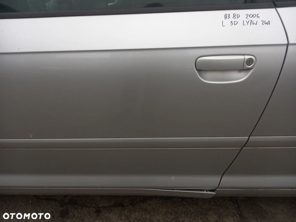 AUDI A3 8P DRZWI LEWE LY7W - 3