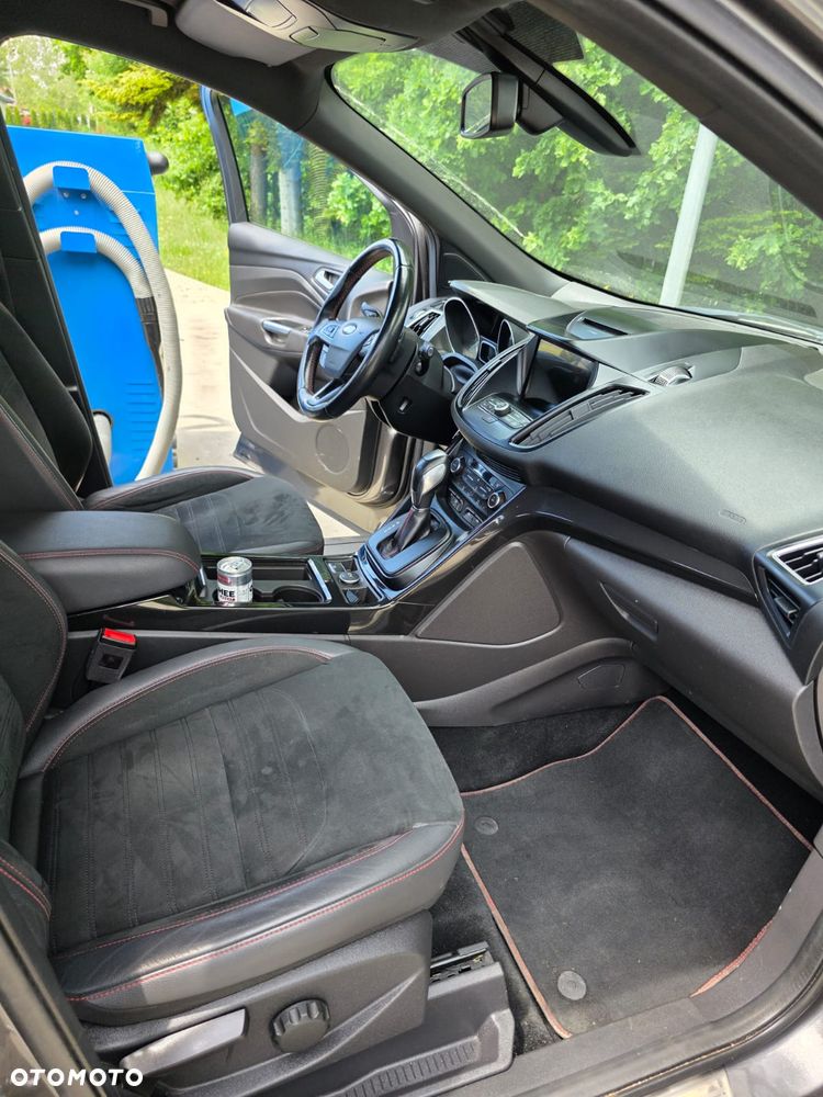 Ford Kuga - 11
