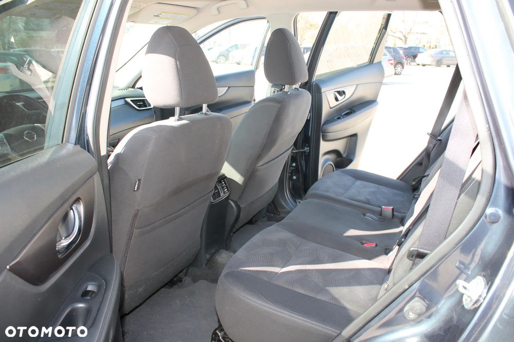 Nissan Rogue - 12