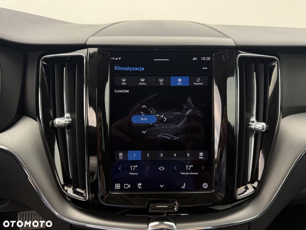 Volvo XC 60 - 22