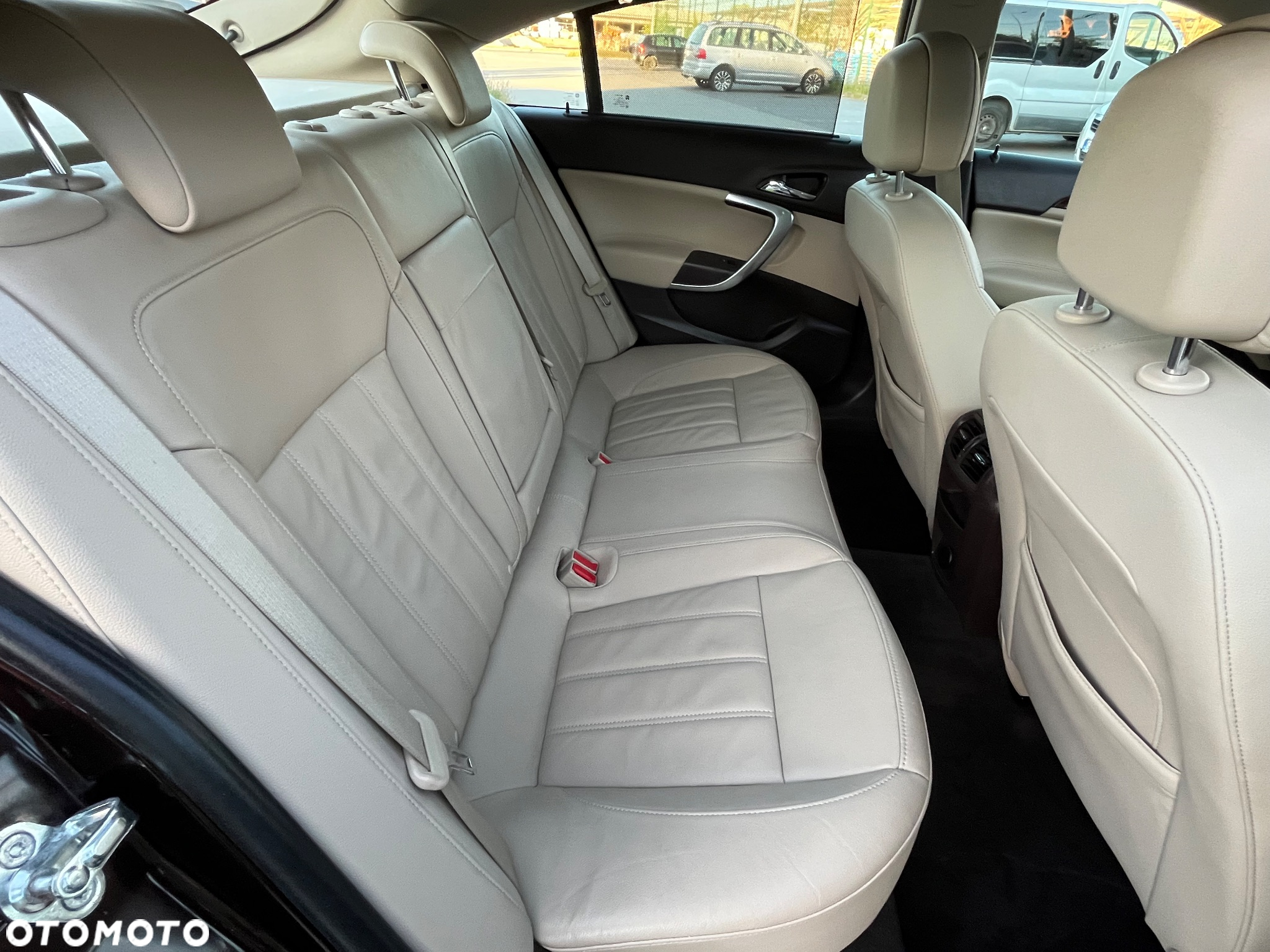 Opel Insignia 2.0 T Cosmo 4x4 - 11