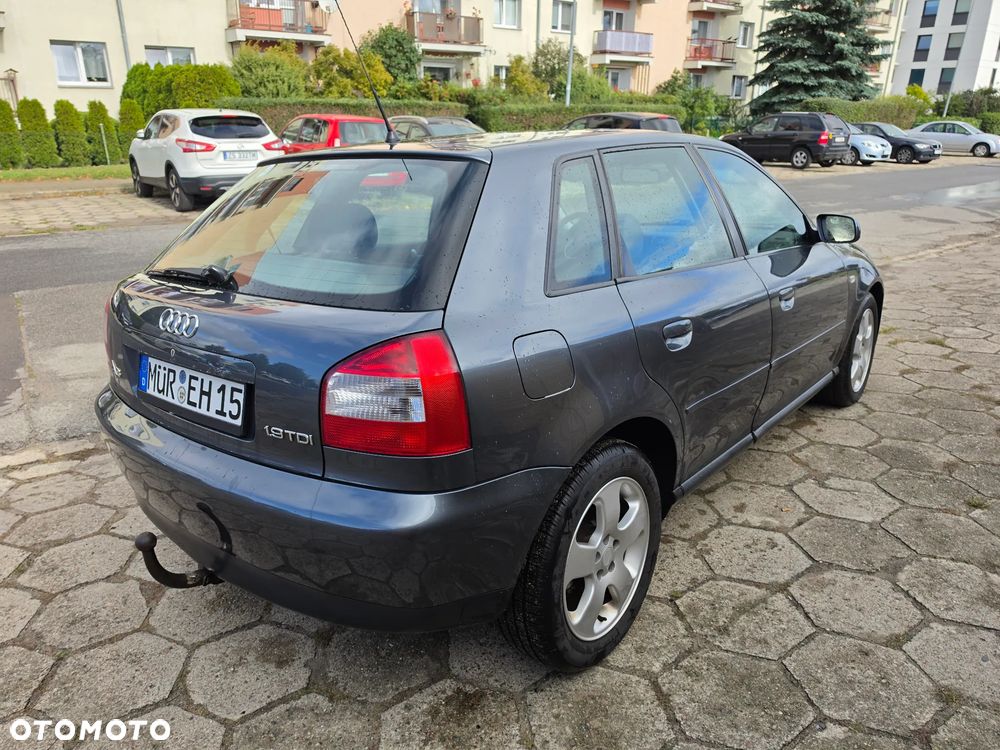 Audi A3 Sportback 1.9 TDI Ambition - 2