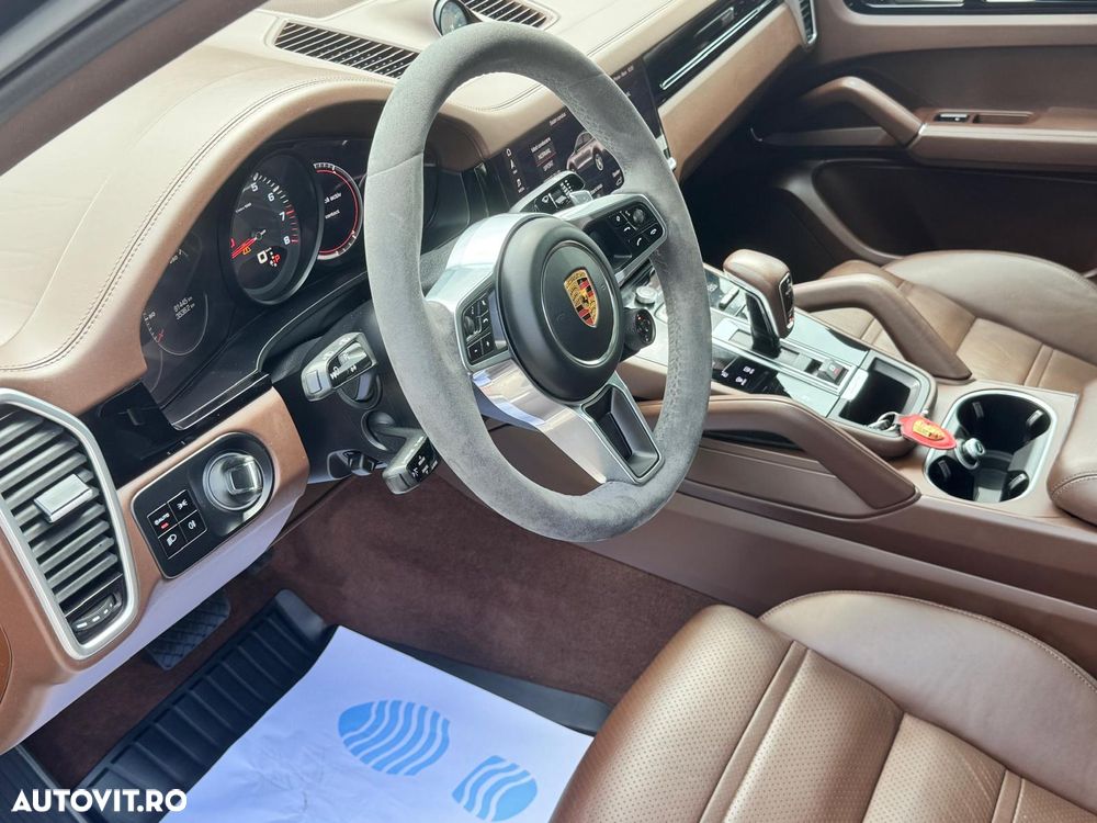 Porsche Cayenne - 5