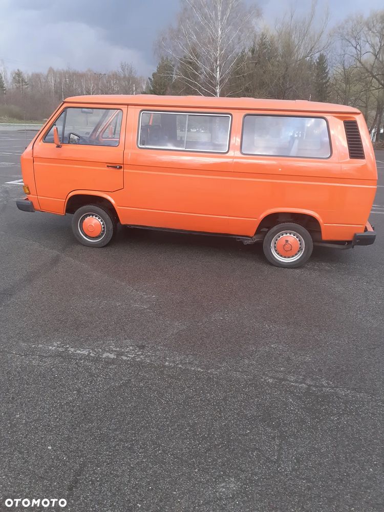 Volkswagen Transporter Caravelle C 255 592 - 2