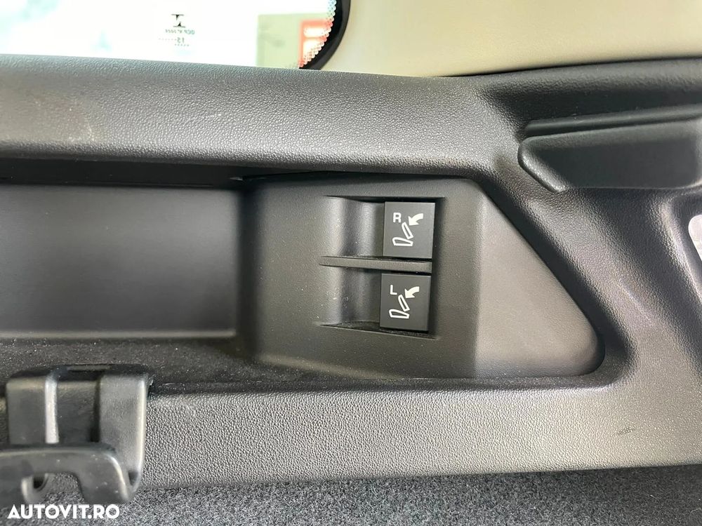 Land Rover Discovery Sport 2.0 l TD4 HSE Luxury Aut. - 10