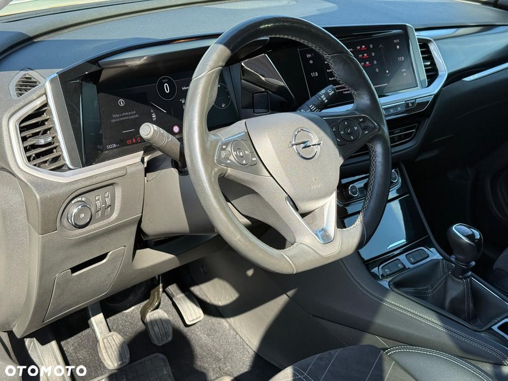 Opel Grandland 1.2 T GS Line S&S - 10