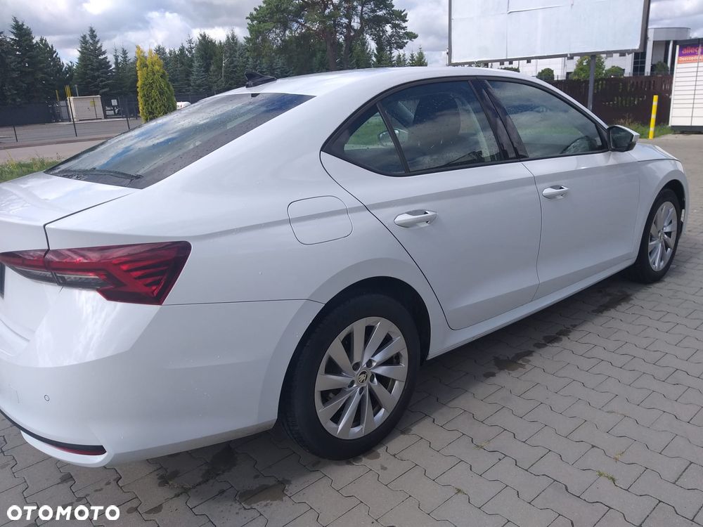 Skoda Octavia 1.5 TSI mHEV Selection DSG - 6