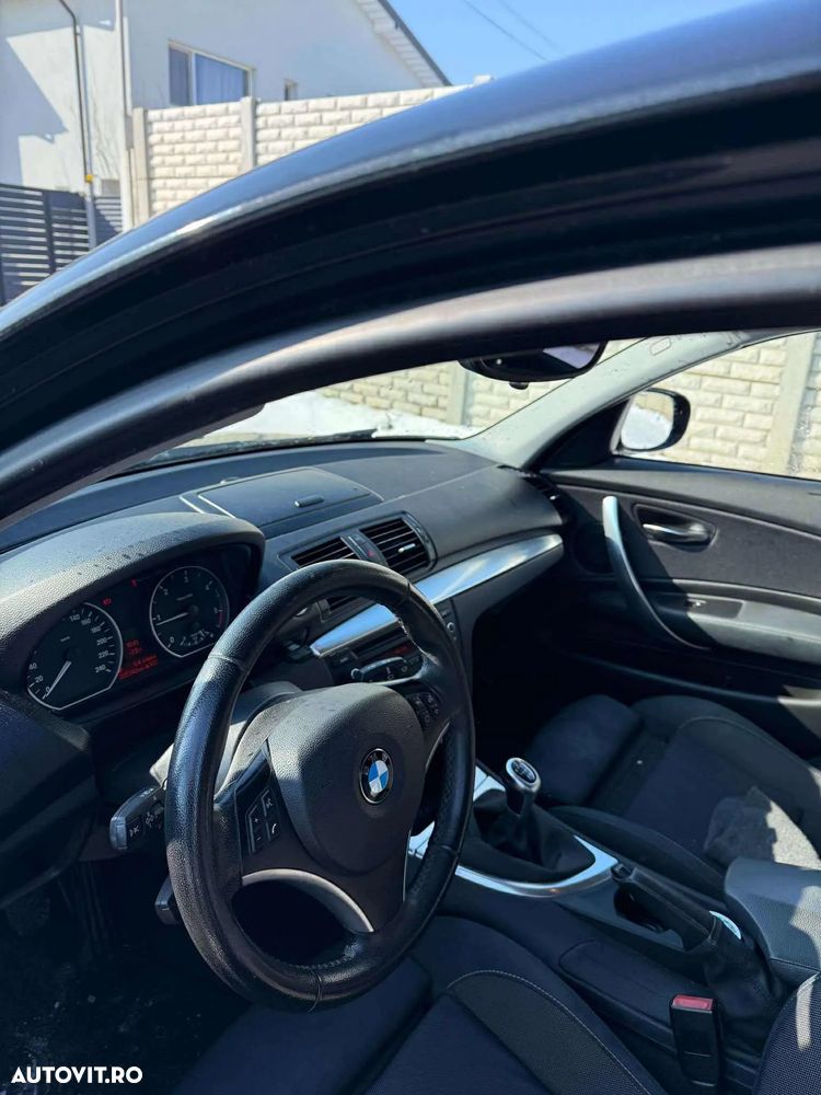 BMW Seria 1 118d DPF - 12