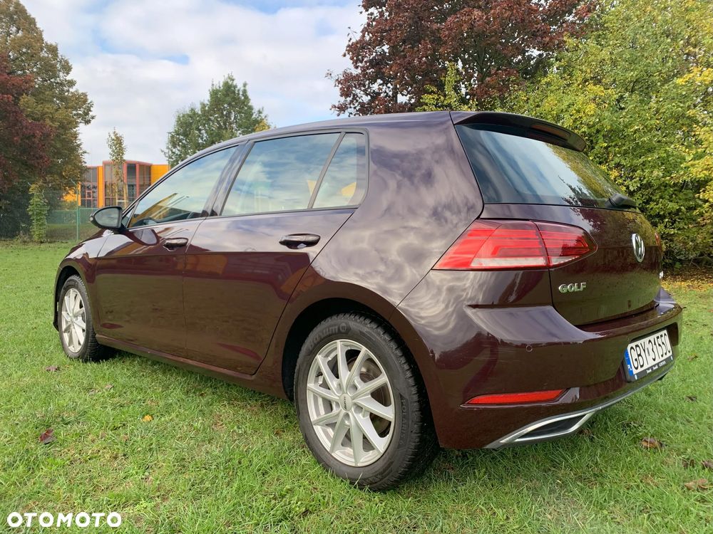 Volkswagen Golf - 2