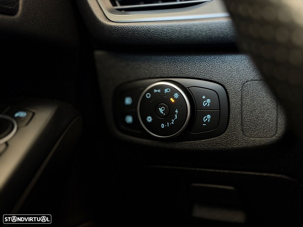 Ford Focus 1.5 TDCi ECOBlue ST-Line - 16