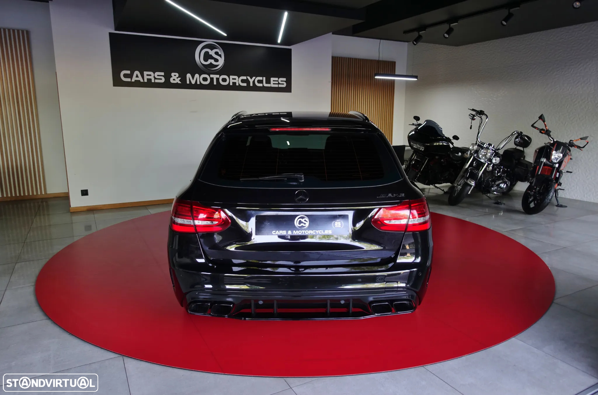 Mercedes-Benz C 300 h AMG Line - 26