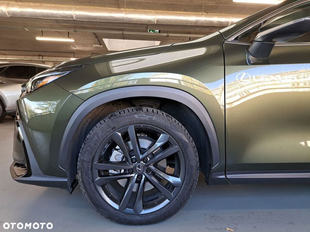 Lexus NX 2025