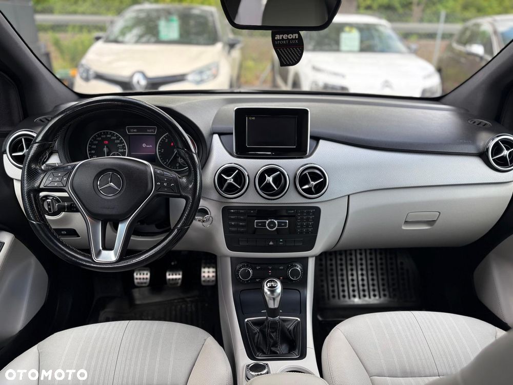 Mercedes-Benz Klasa B 180 CDI (BlueEFFICIENCY) - 13
