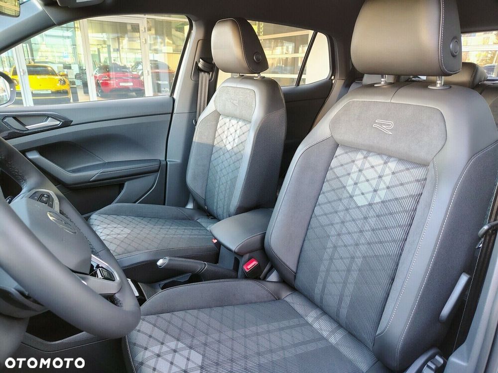 Volkswagen T-Cross - 12