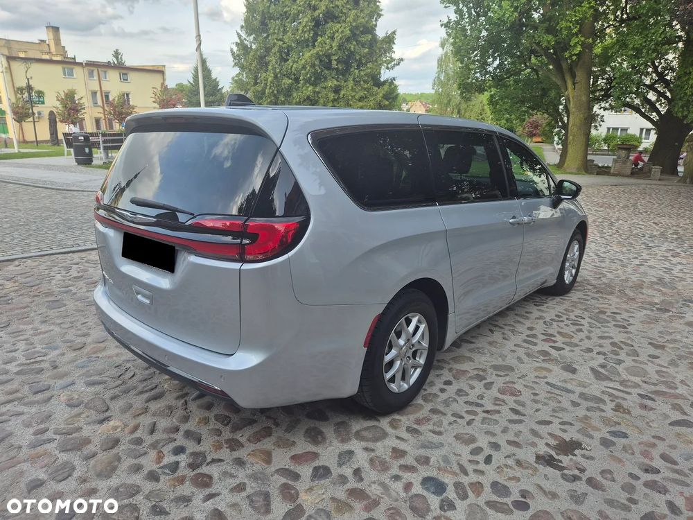 Chrysler Pacifica - 6