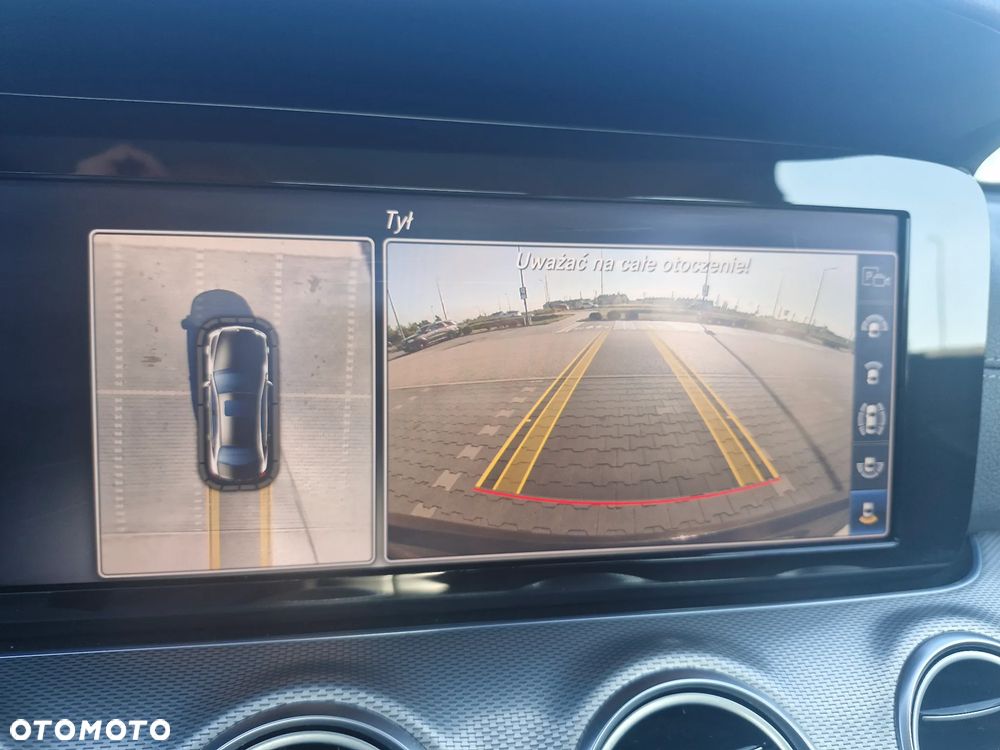 Mercedes-Benz Klasa E 220 d 4-Matic 9G-TRONIC - 13