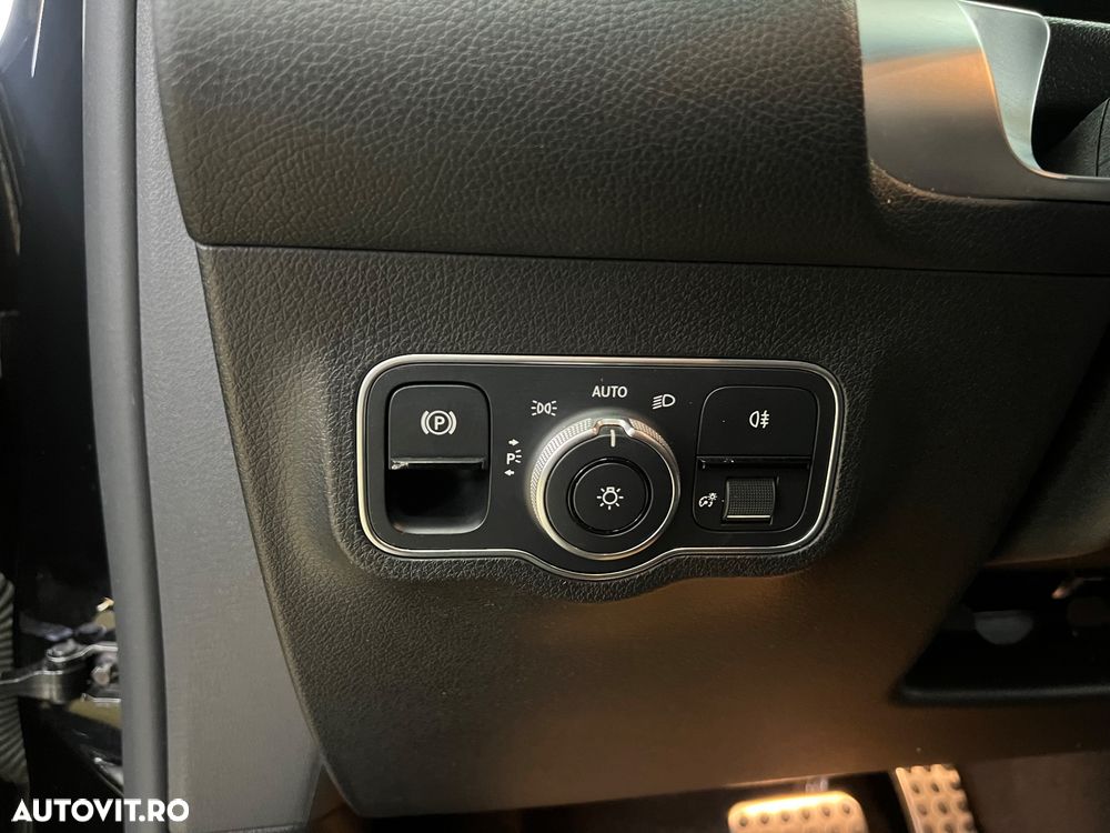 Mercedes-Benz GLB 220 d 4Matic 8G-DCT AMG Line - 24