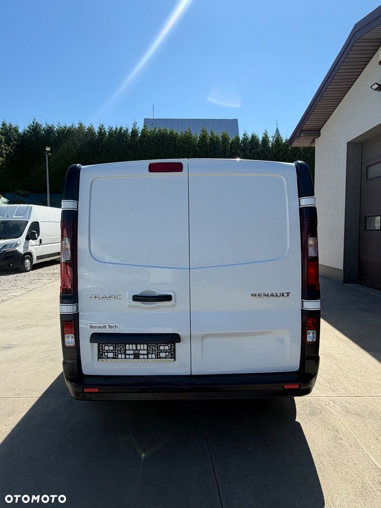 Renault Trafic Długi Blaszak L2H1 Renault Trafic Blaszak 2.0 - 5