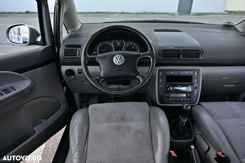Volkswagen Sharan 1.9TDI Trendline - 11